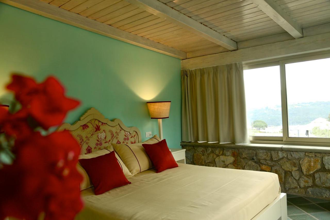 Residence Les Oliviers Porto Azzurro Eksteriør billede