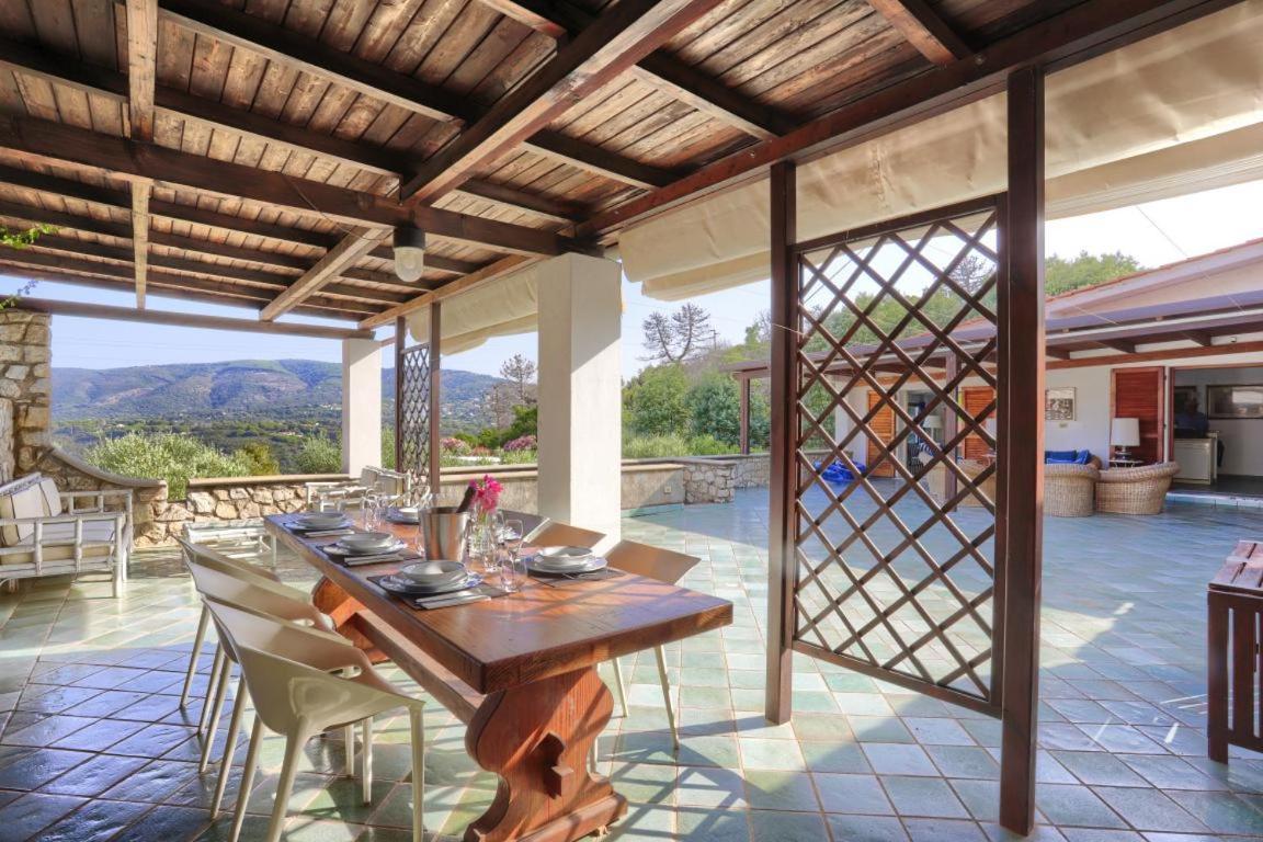 Residence Les Oliviers Porto Azzurro Eksteriør billede