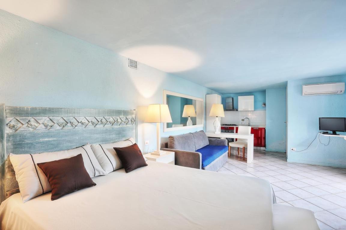 Residence Les Oliviers Porto Azzurro Eksteriør billede
