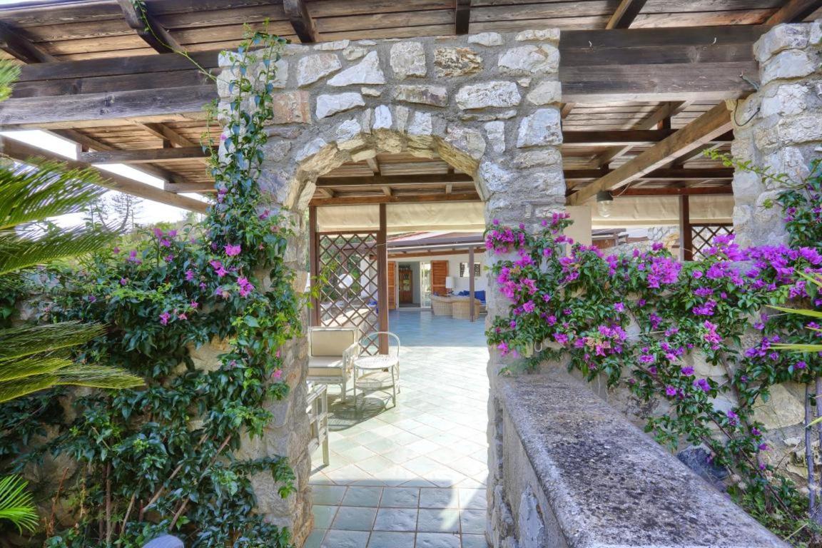 Residence Les Oliviers Porto Azzurro Eksteriør billede