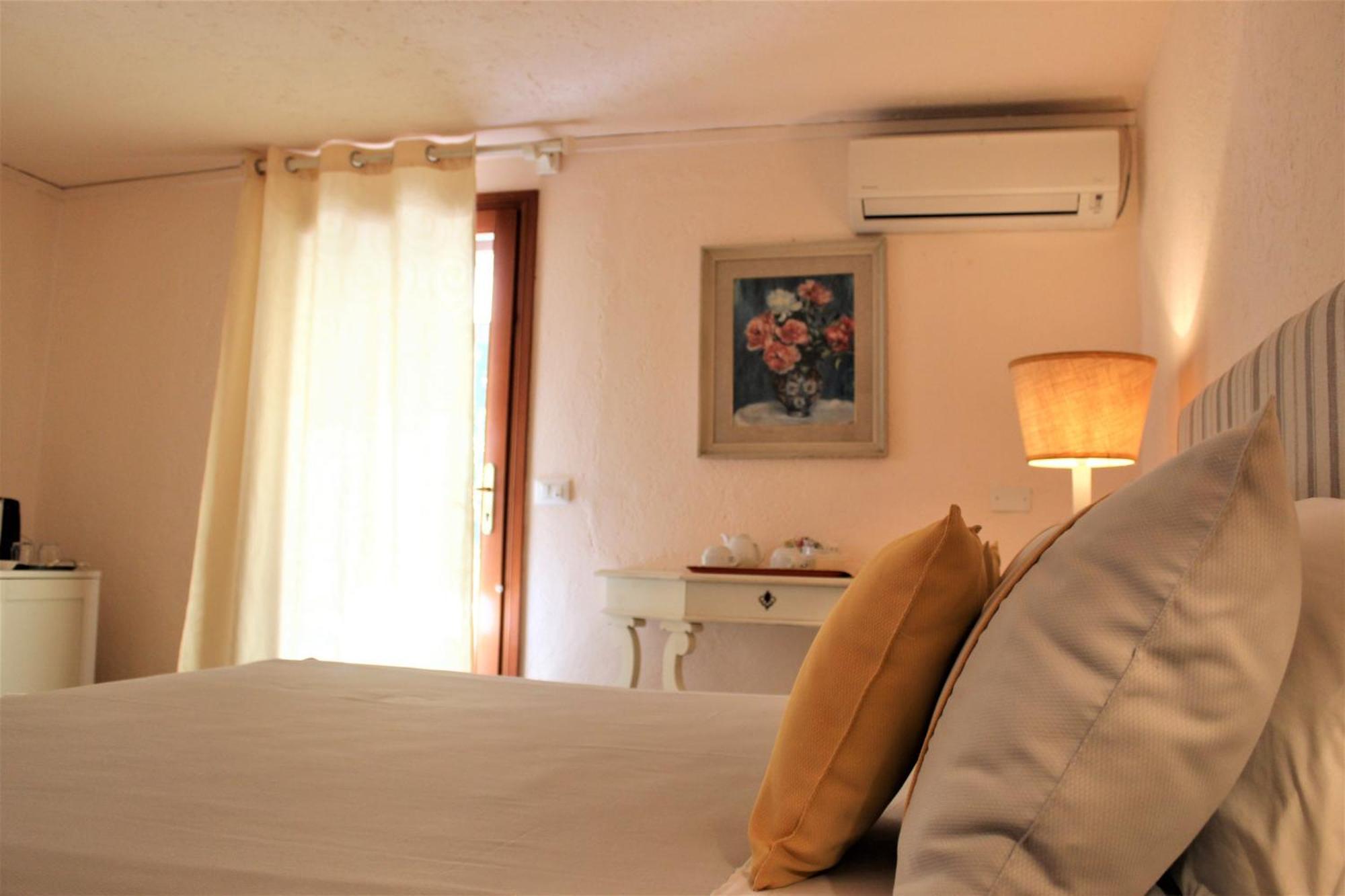 Residence Les Oliviers Porto Azzurro Eksteriør billede